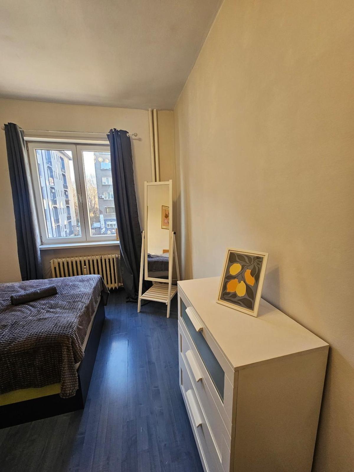 Center Park Apartment *